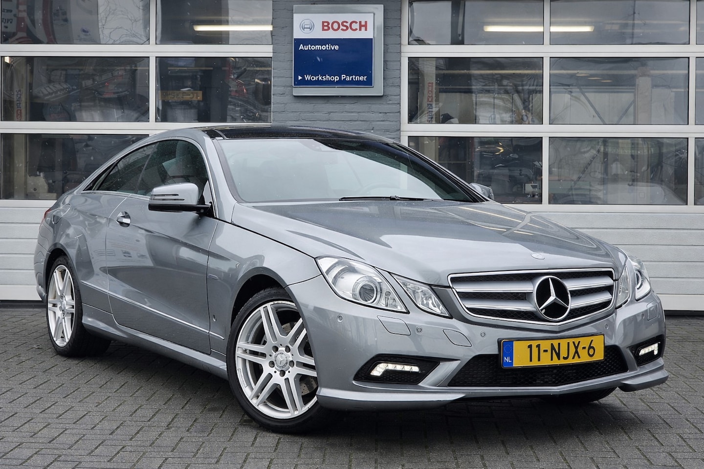 Mercedes-Benz E-klasse Coupé - 250 CGI Avantgarde AMG|Pano|Leder|ILS-koplampen|Breedset| - AutoWereld.nl