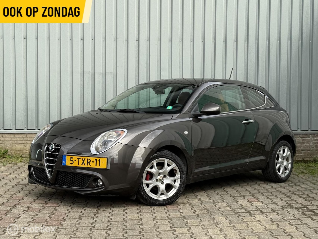 Alfa Romeo MiTo - 0.9 TwinAir Esclusivo | Leder | Cruise | ECC - AutoWereld.nl
