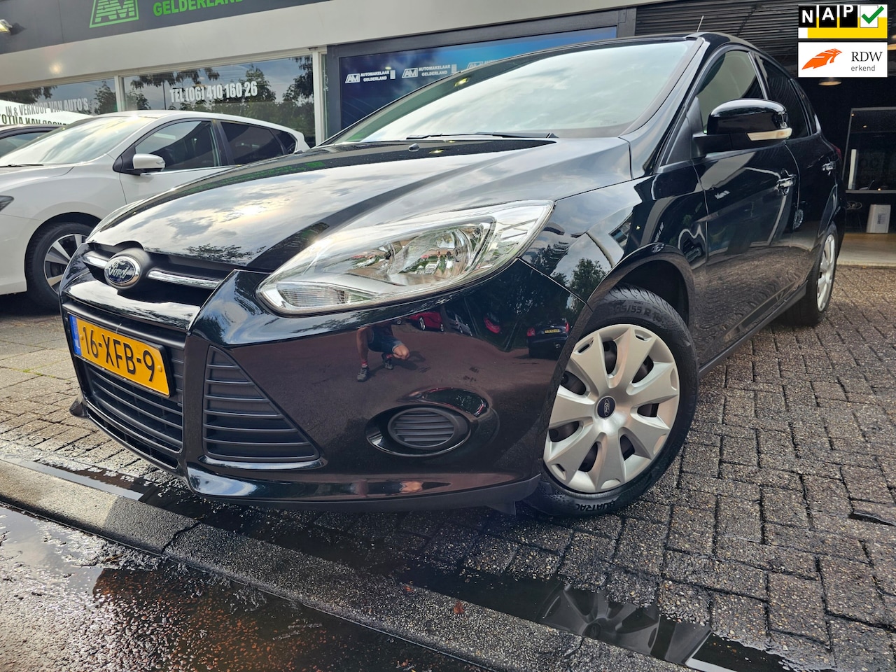 Ford Focus - 1.0 EcoBoost Trend | 2E EIGENAAR | 12MND GARANTIE | NAVI | AIRCO | PDC | - AutoWereld.nl