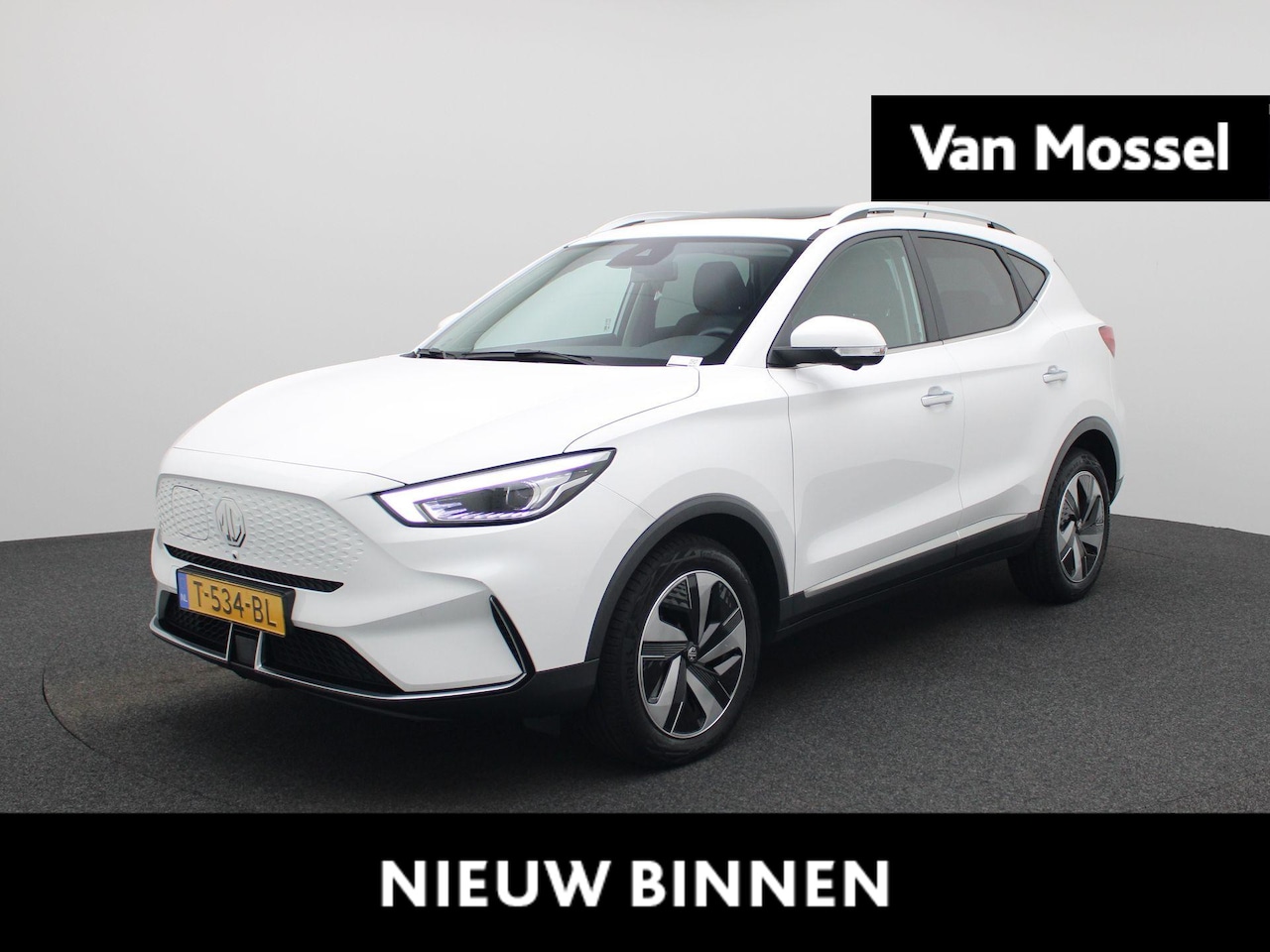 MG ZS - EV Long Range Luxury 70 kWh | Apple Carplay/Android Auto | Panoramadak | Rondom Camera | L - AutoWereld.nl