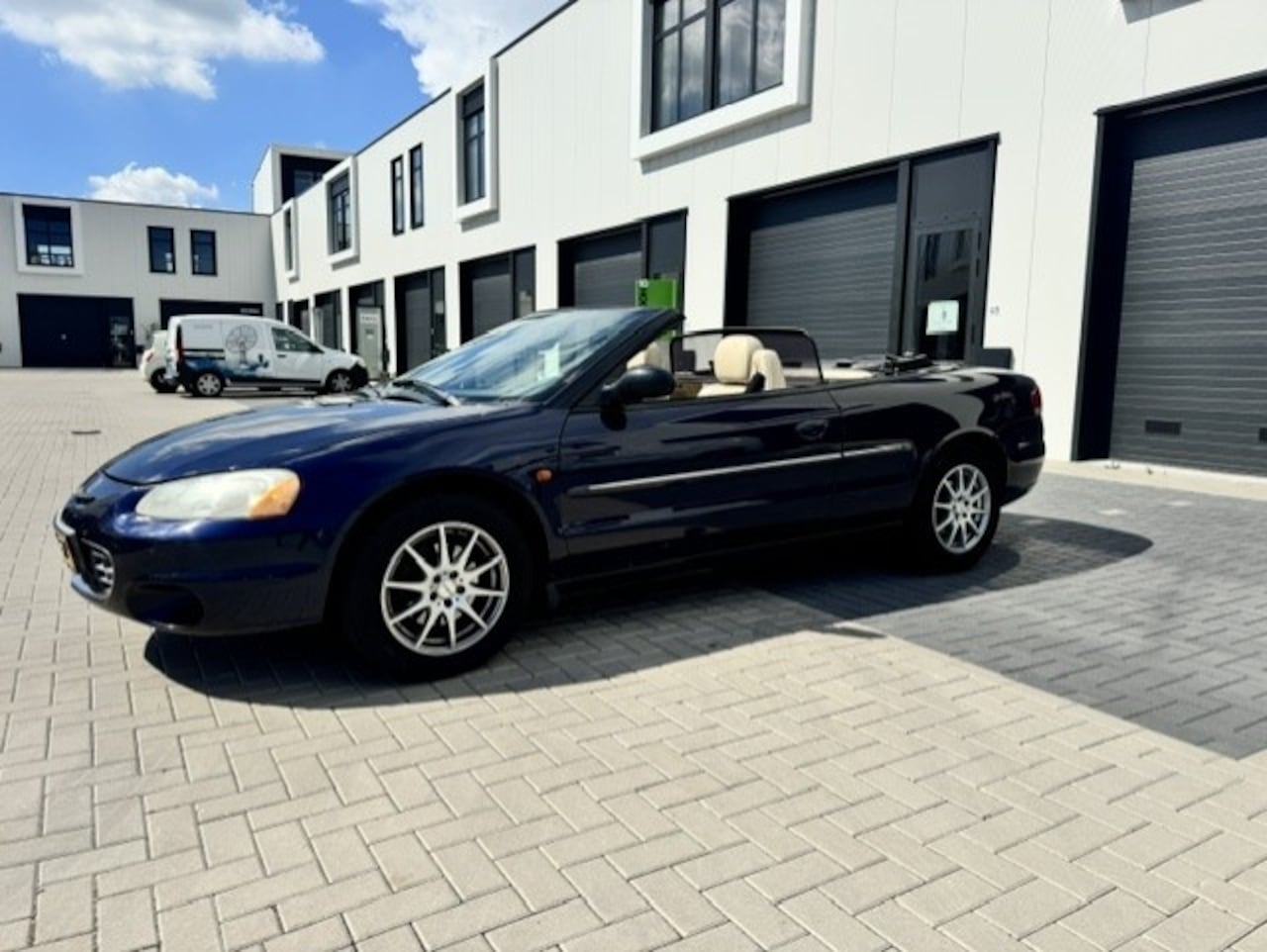 Chrysler Sebring Cabrio - 2.7i-V6 Automaat Airco Cruise - AutoWereld.nl