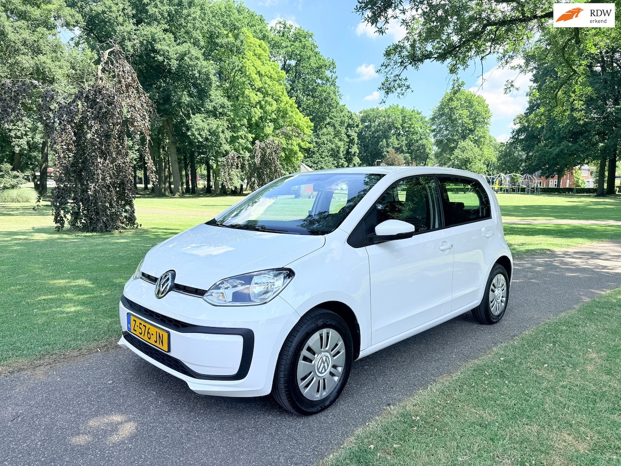 Volkswagen Up! - 1.0 BMT move up! face lift model Nieuwe apk - AutoWereld.nl
