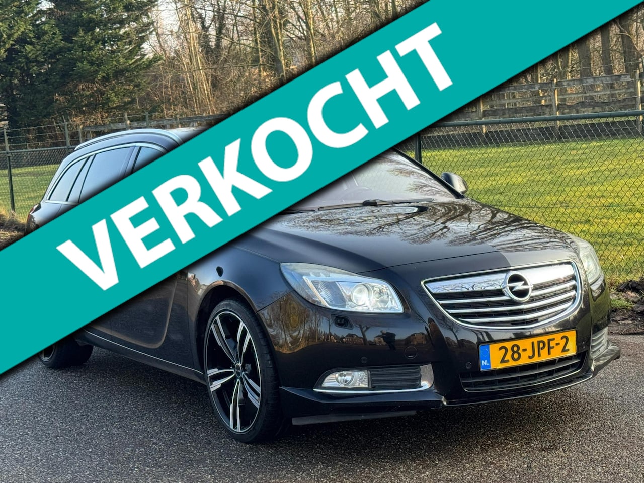 Opel Insignia Sports Tourer - 1.6 T Cosmo /Xenon/Leer/Trekhaak/ - AutoWereld.nl