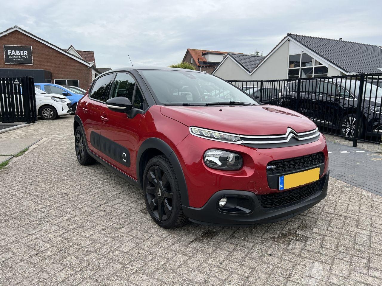 Citroën C3 - 1.2 PureTech Shine | 90.875 km!! - AutoWereld.nl