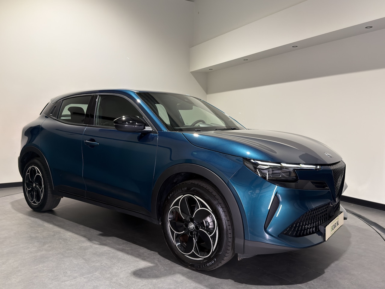 Alfa Romeo Junior - Elettrica 54 kWh | Cruise Control Adaptief | LED lampen | - AutoWereld.nl