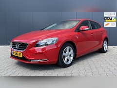Volvo V40 - 1.6 T3 Kinetic Airco Cruise PDC Navi Trekhaak APK NAP