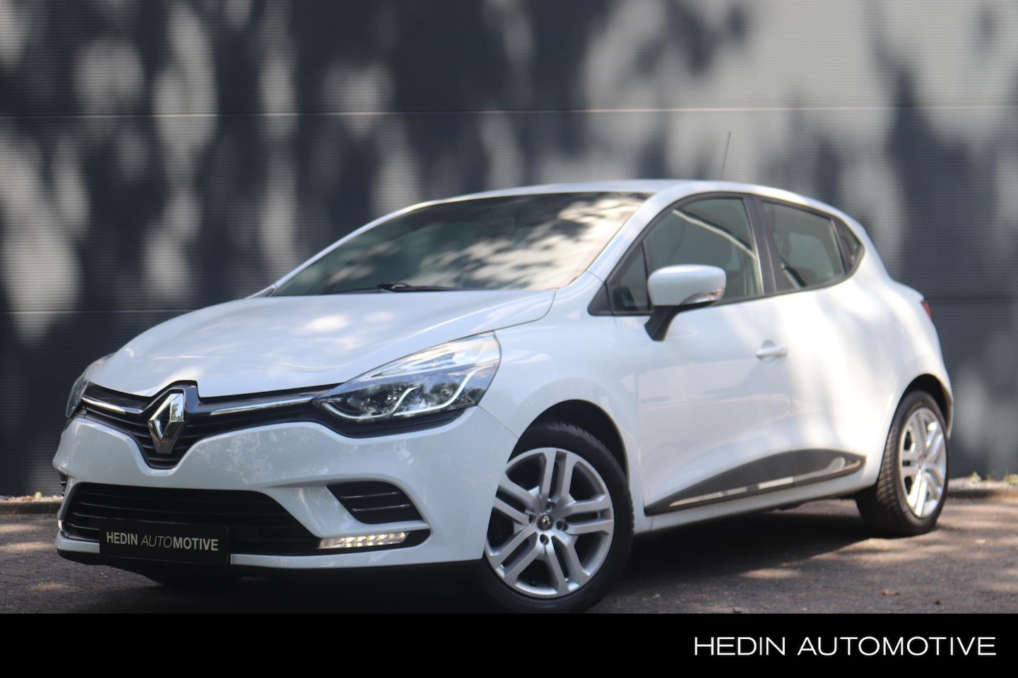 Renault Clio - 0.9 TCe Zen | Navigatie | Sensoren Achter | Cruise Control | Airco - AutoWereld.nl
