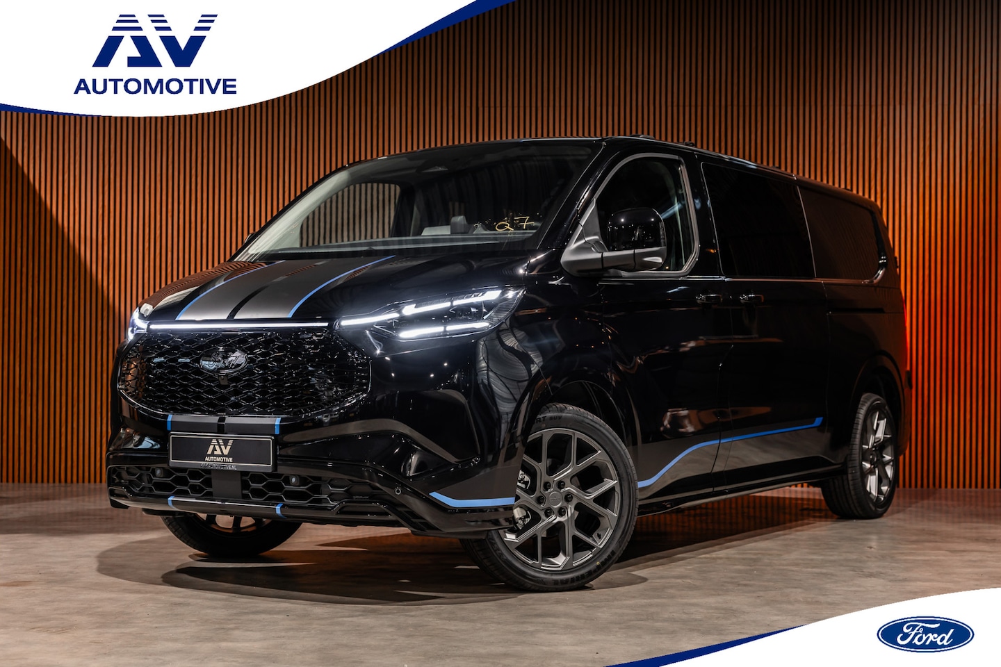 Ford Transit Custom - E-Transit 340 L2H1 DC Sport 65 kWh | Dubbel cabine | 350 KM Range | 360 Camera | Driving A - AutoWereld.nl