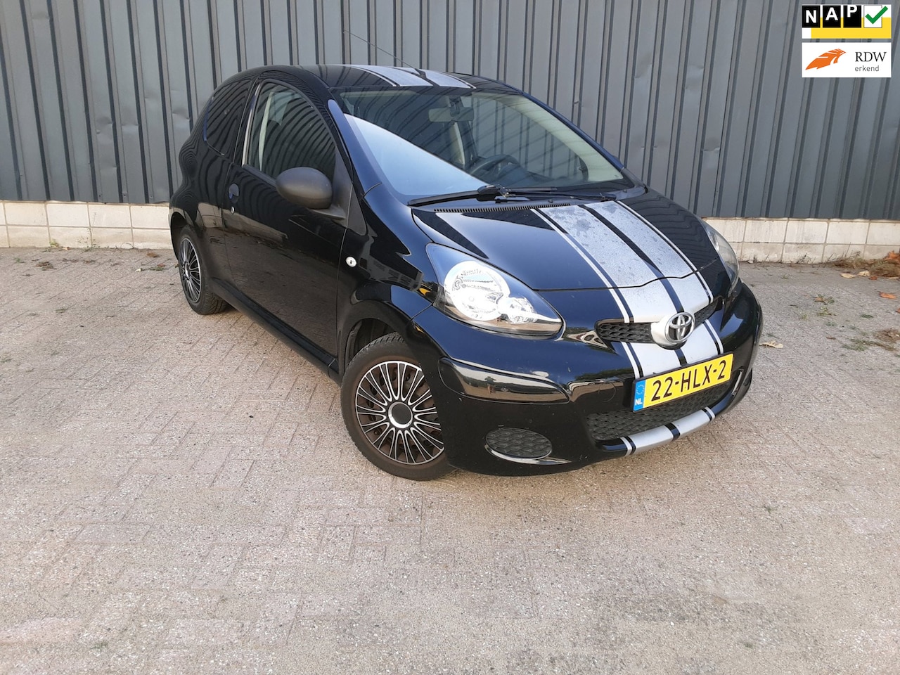 Toyota Aygo - 1.0-12V Access 1.0-12V Access - AutoWereld.nl