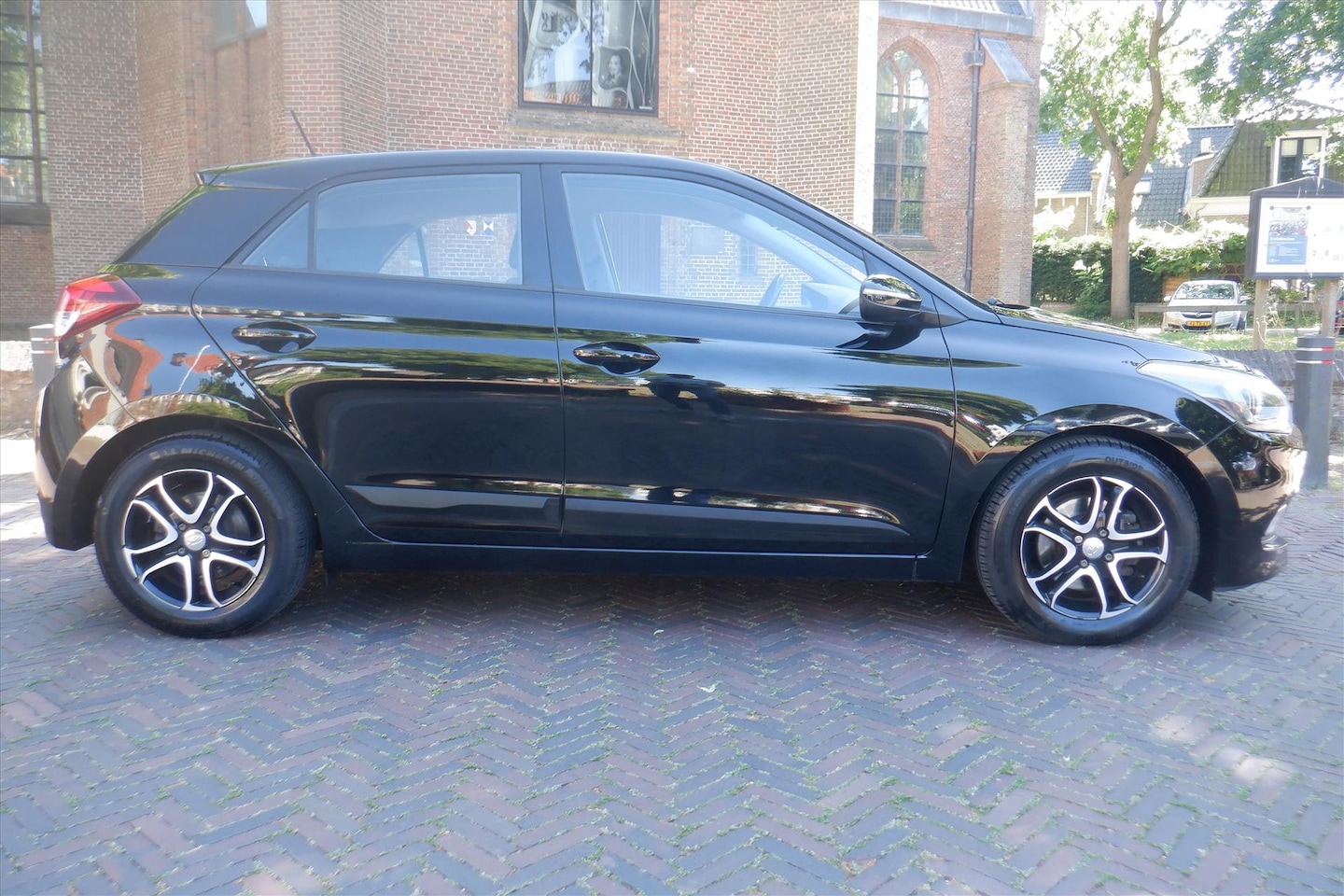 Hyundai i20 - 1.0 T-GDI Blue 100PK Comfort + navigatie - AutoWereld.nl