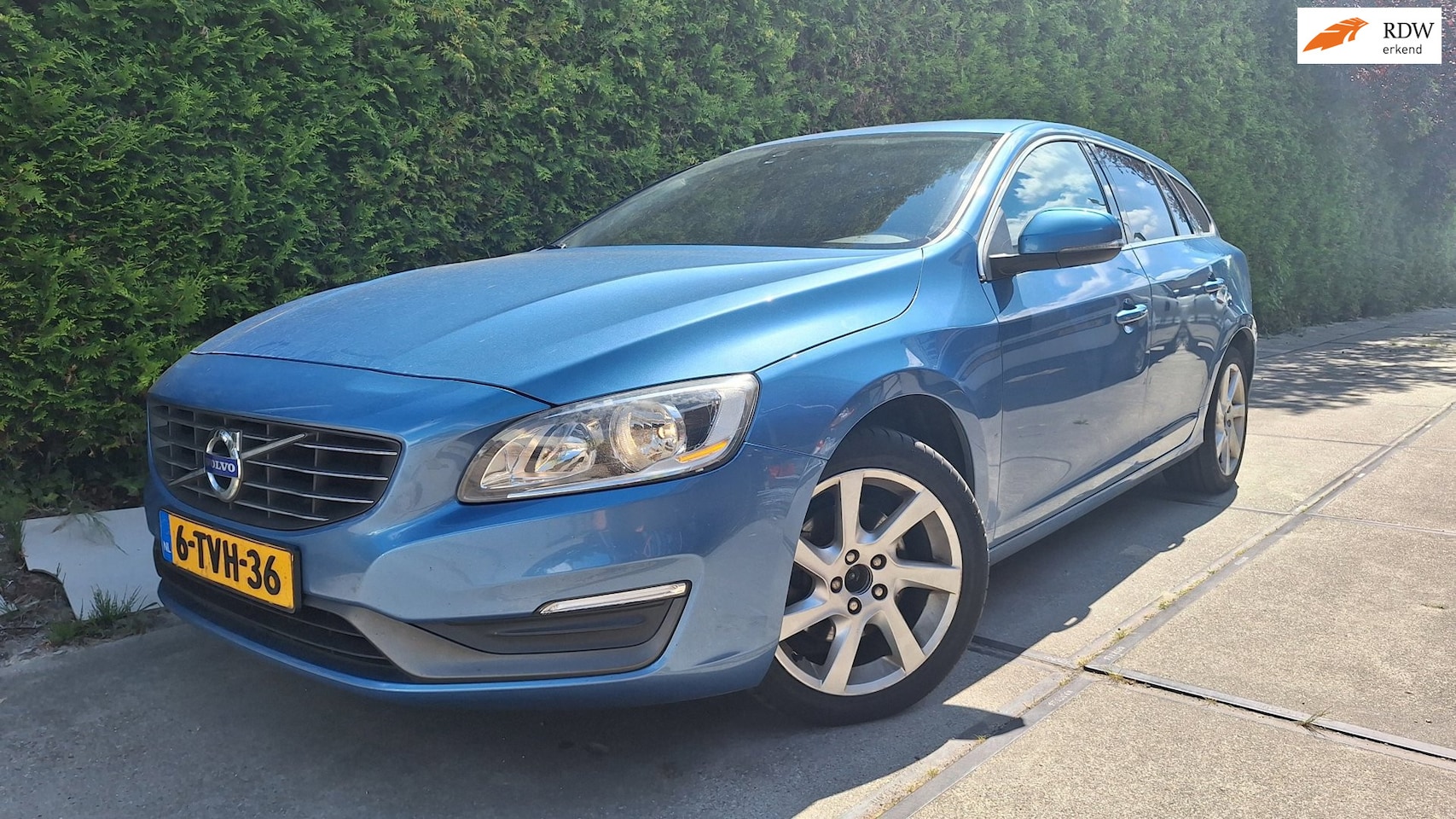 Volvo V60 - 2.0 D4 Momentum 2.0 D4 Momentum - AutoWereld.nl