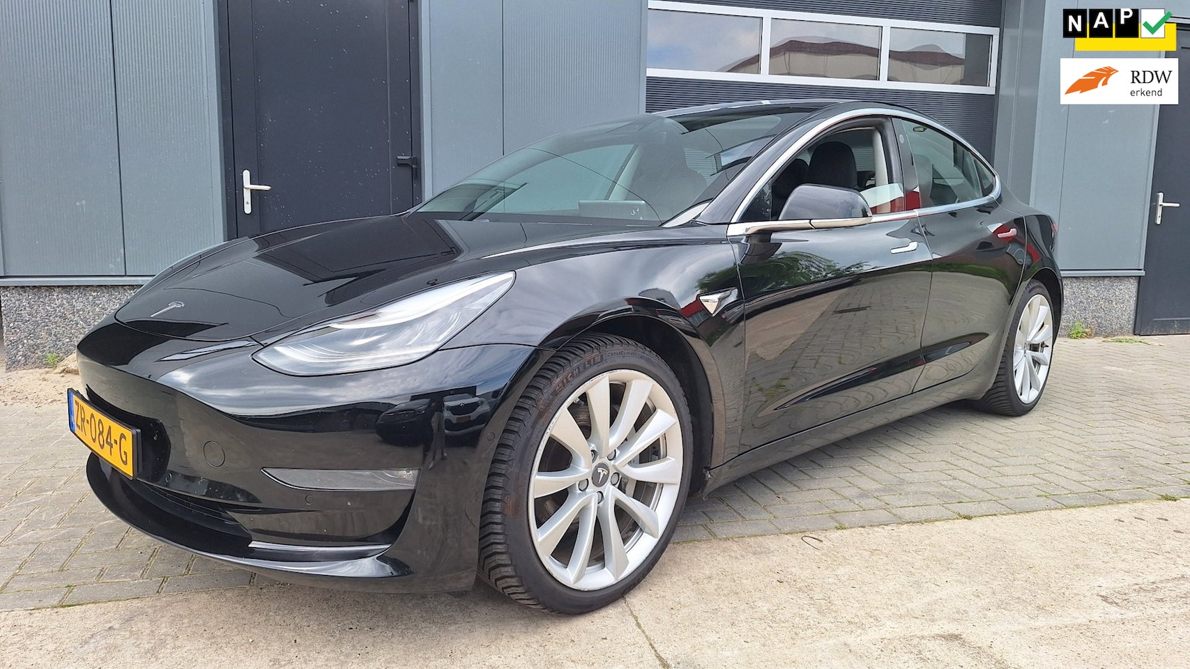 Tesla Model 3 - Long Range RWD Long Range AWD 75 kWh (accu niet ok!!!!) - AutoWereld.nl