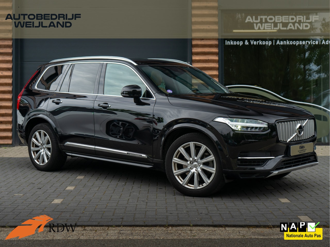Volvo XC90 - 2.0 T8 Twin Engine AWD Inscription FULL OPTION NIEUWSTAAT I 2de eig. I 20" I Winterpakket - AutoWereld.nl
