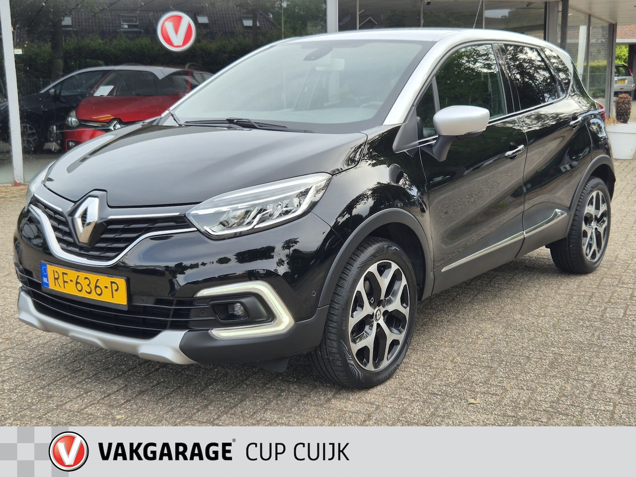 Renault Captur - 1.2 TCe Intens Navigatie / Cruise Controle / Camera / Afneembere Trekhaak / Licht en Regen - AutoWereld.nl