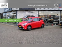 Toyota Aygo - 1.0 VVT-i x-joy , Trekhaak, Clima, Camera, Apple Carplay, Bluetooth, LMV 15 Inch, Armsteun