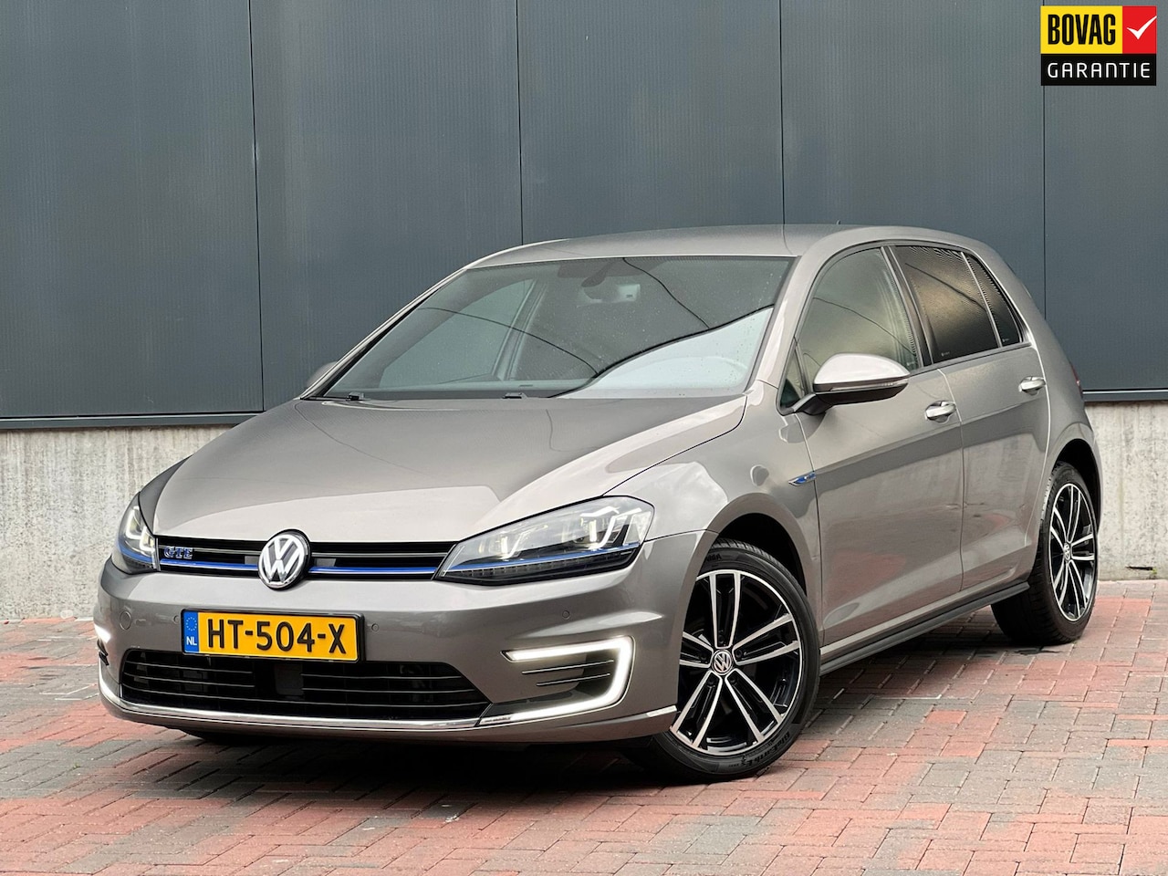 Volkswagen Golf - 1.4 TSI GTE * Navi * Cruise * Led * Nette Auto * PDC * Goed Onderhouden * - AutoWereld.nl