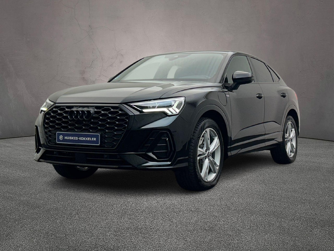 Audi Q3 Sportback - 45 TFSI e 245PK S Edition | LED | Stoelverwarming | Achterruitrij-Camera | Adaptive-Cruise - AutoWereld.nl