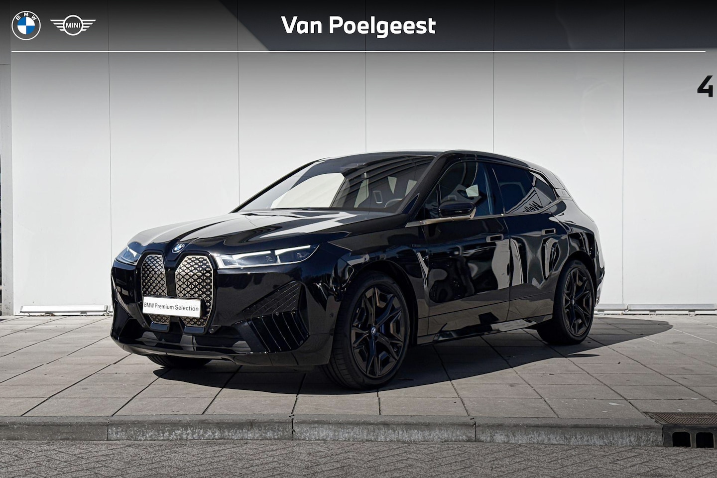 BMW iX - xDrive40 22 Inch / Sportpakket / Glazen Dak / Driving Prof / Comfort Acces / Harman Kardon - AutoWereld.nl
