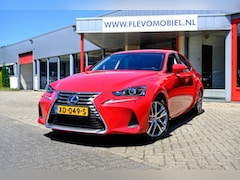 Lexus IS - 300h Hybrid Business Line Aut. Xenon|Half Leder|Navi|LMV