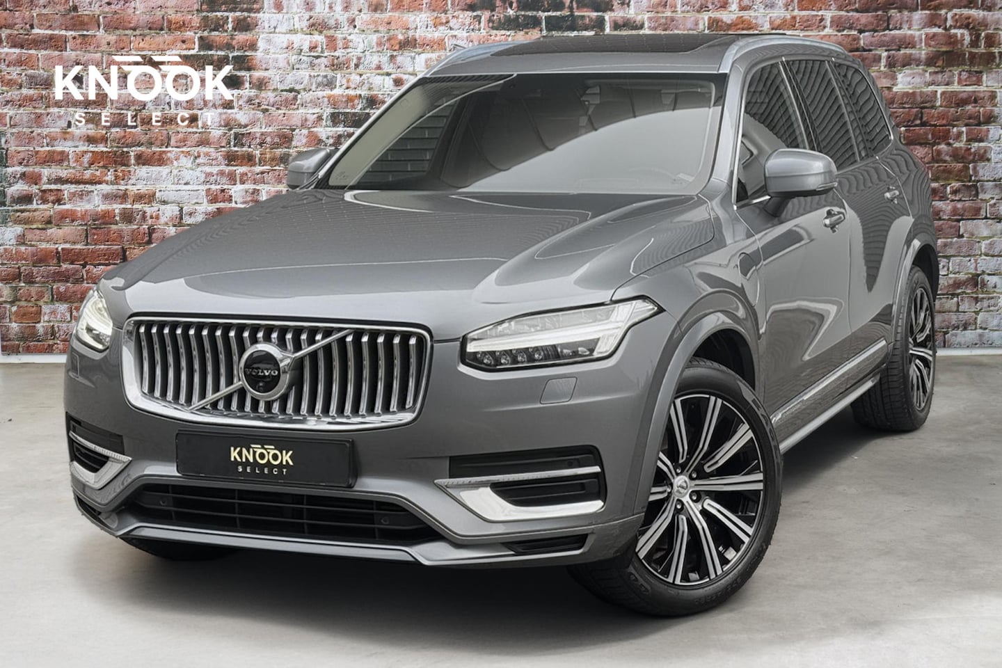 Volvo XC90 - 2.0 T8 Twin Engine AWD Inscription / 7 Persoons / Panoramadak / Luchtvering / Trekhaak / 2 - AutoWereld.nl