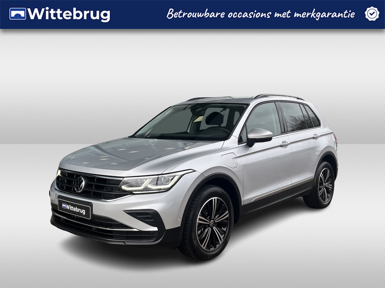 Volkswagen Tiguan - 1.4 TSI eHybrid Style Business / Led Matrix / 360 Camera / Stoel + stuur verwarming / 18'' - AutoWereld.nl