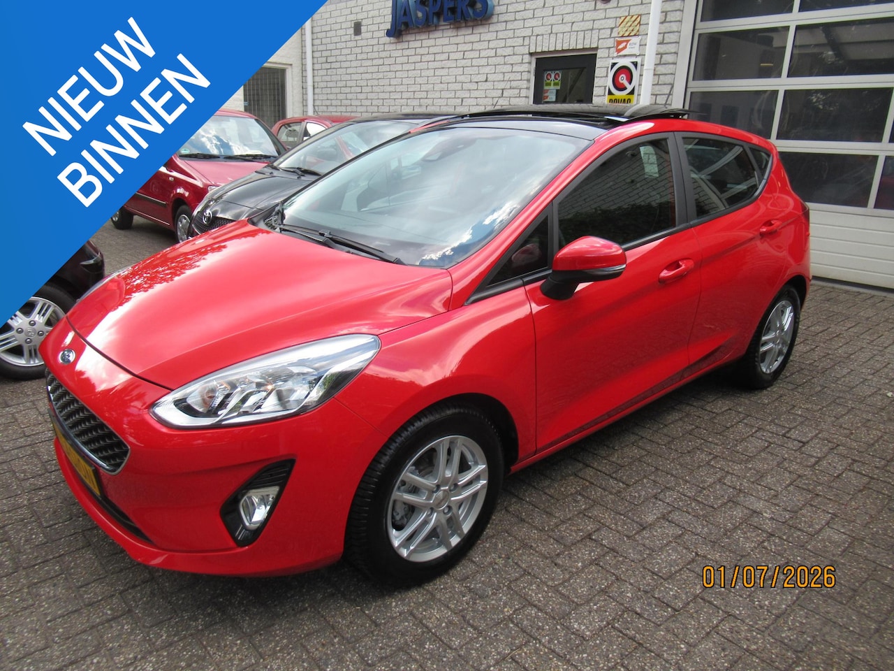 Ford Fiesta - 1.1 Trend navigatie airco panoramadak - AutoWereld.nl