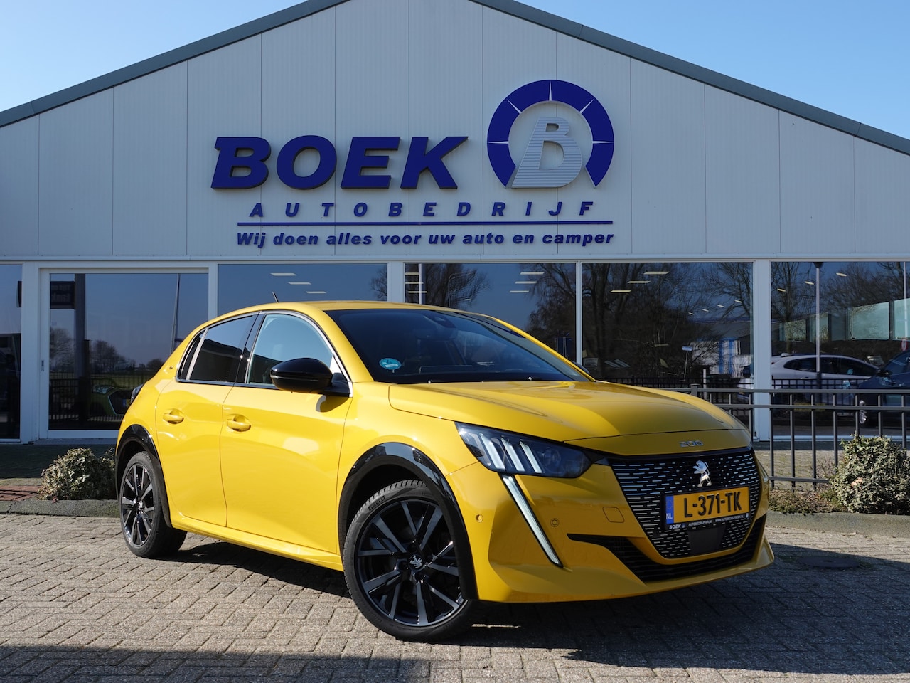 Peugeot 208 - 1.2 PureTech GT 100PK H-LEER | GR. NAVI | STOELVERW. | LED - AutoWereld.nl