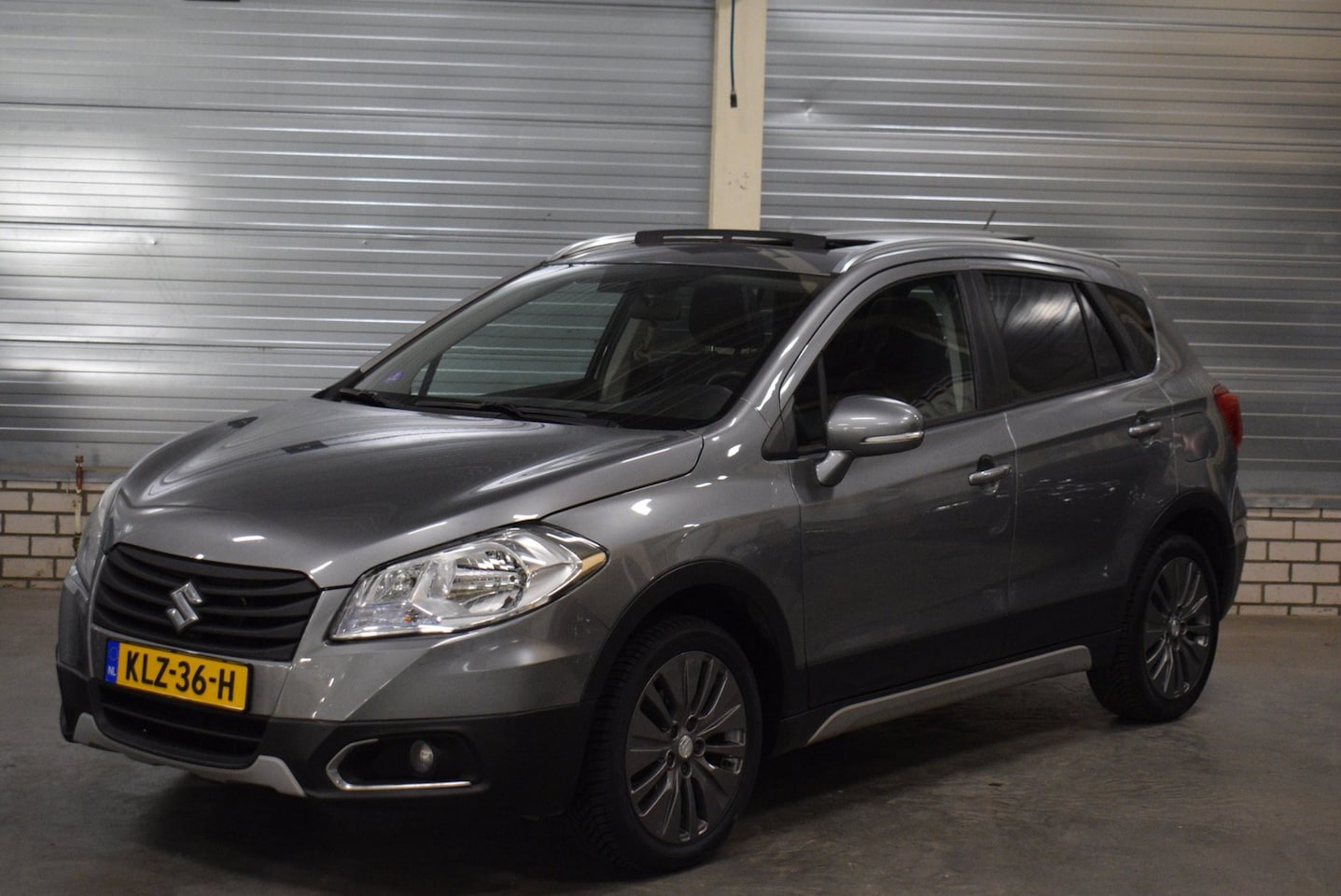 Suzuki SX4 S-Cross - 1.6 Exclusive + Electrische Panoramadak|CLimate Control|Cruise Control|Parkeersensoren| - AutoWereld.nl