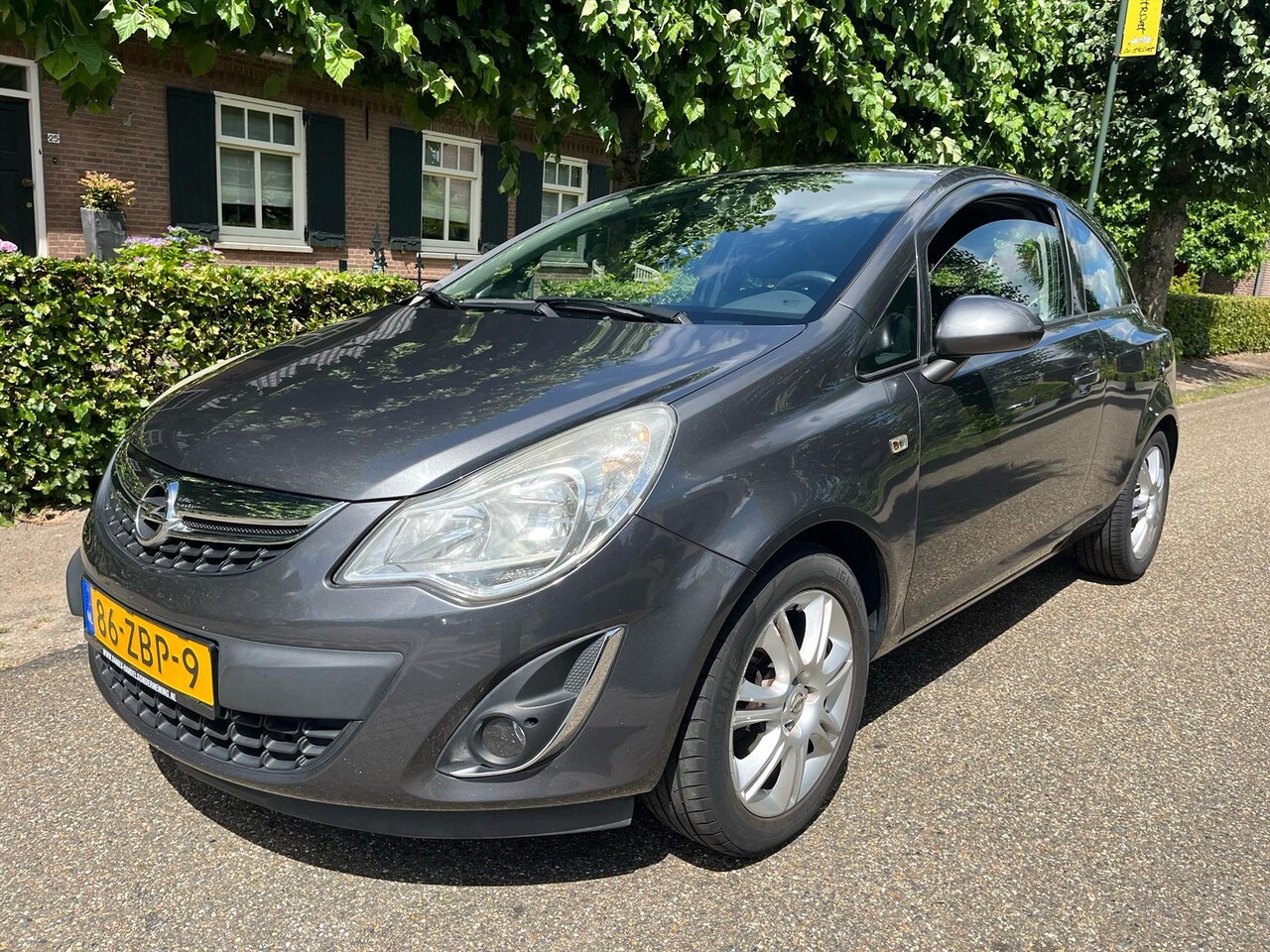 Opel Corsa - 1.2 16V 3D - AutoWereld.nl