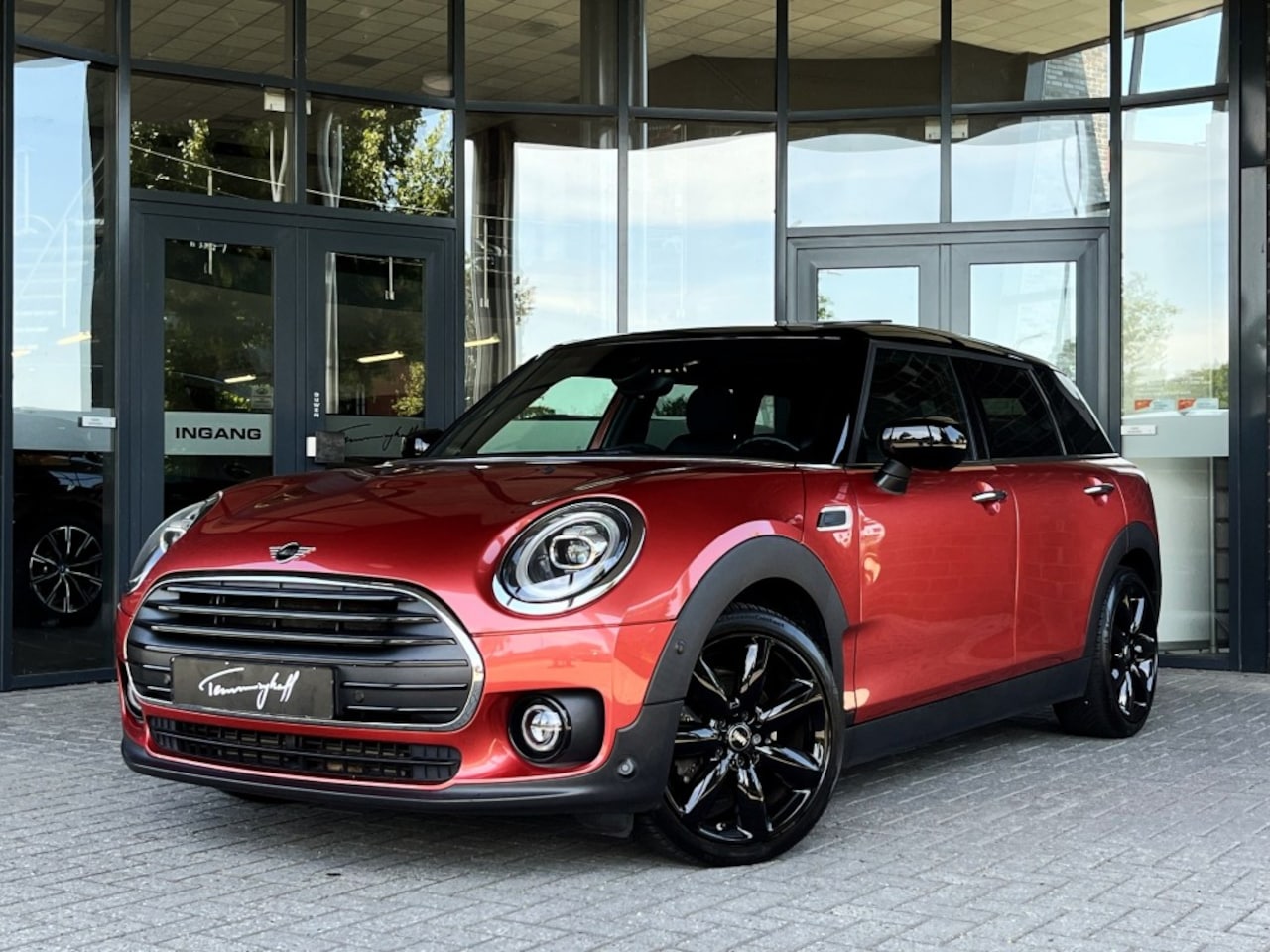 MINI Clubman - 1.5 COOPER CHILI - ORG. NL. - PANO - LEDER - TREKH. - AutoWereld.nl
