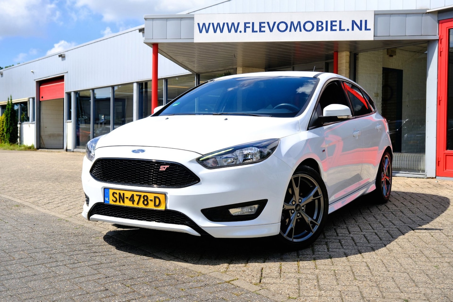 Ford Focus - 1.0 ST-Line 5-drs Clima|LMV|Cruise - AutoWereld.nl