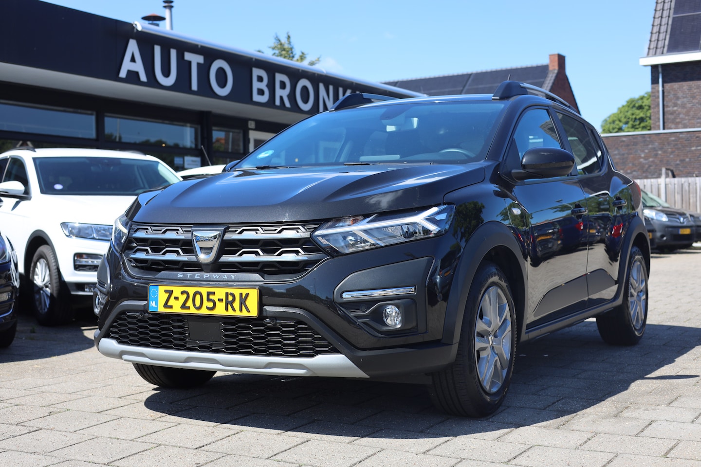 Dacia Sandero - 1.0 TCe 90 COMFORT | AUTOMAAT | NAVI | CAMERA - AutoWereld.nl