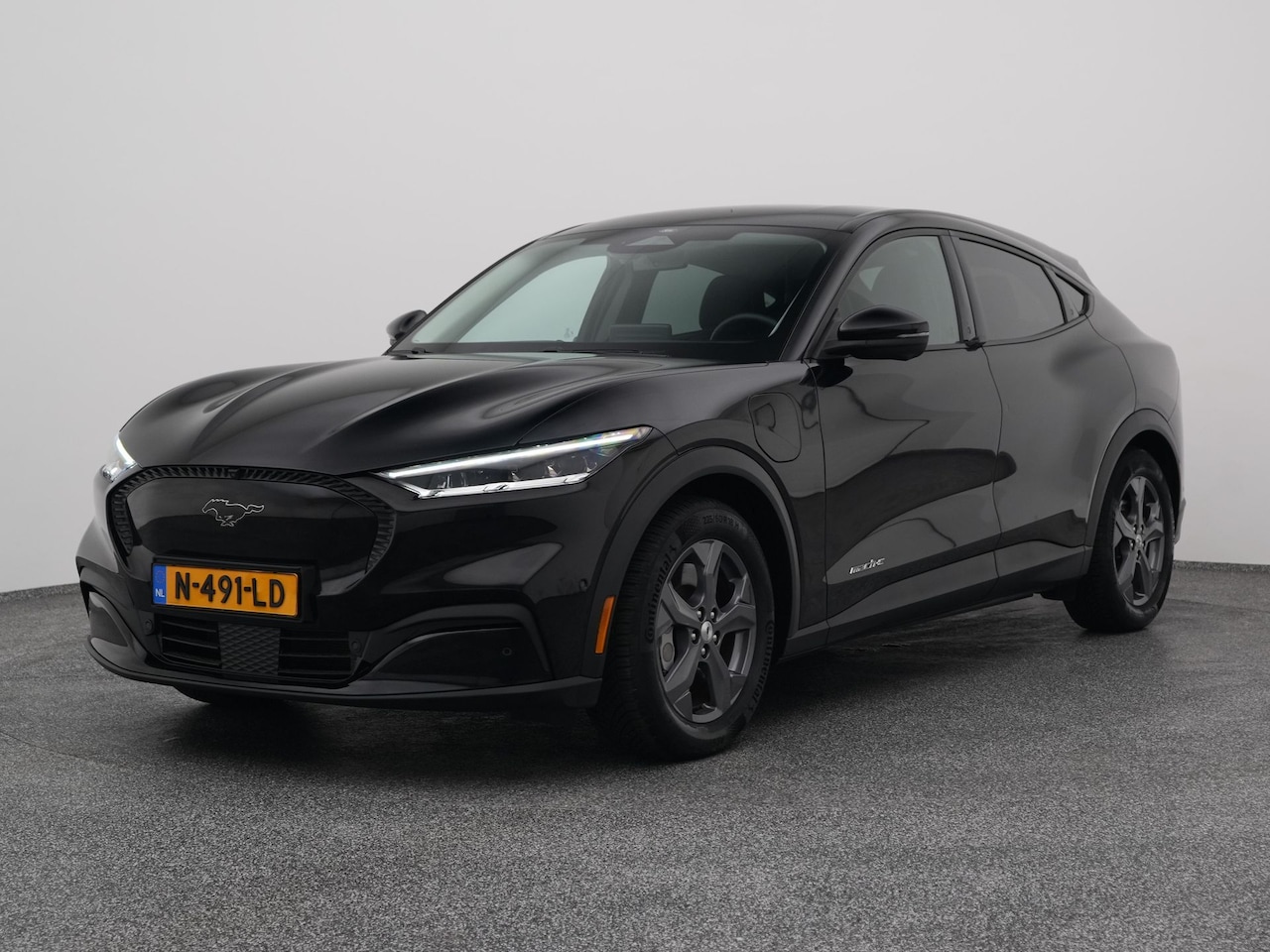Ford Mustang Mach-E - RWD 75 kWh | 360° | B&O | STOEL- EN STUURVERW. | ADAPTIVE - AutoWereld.nl