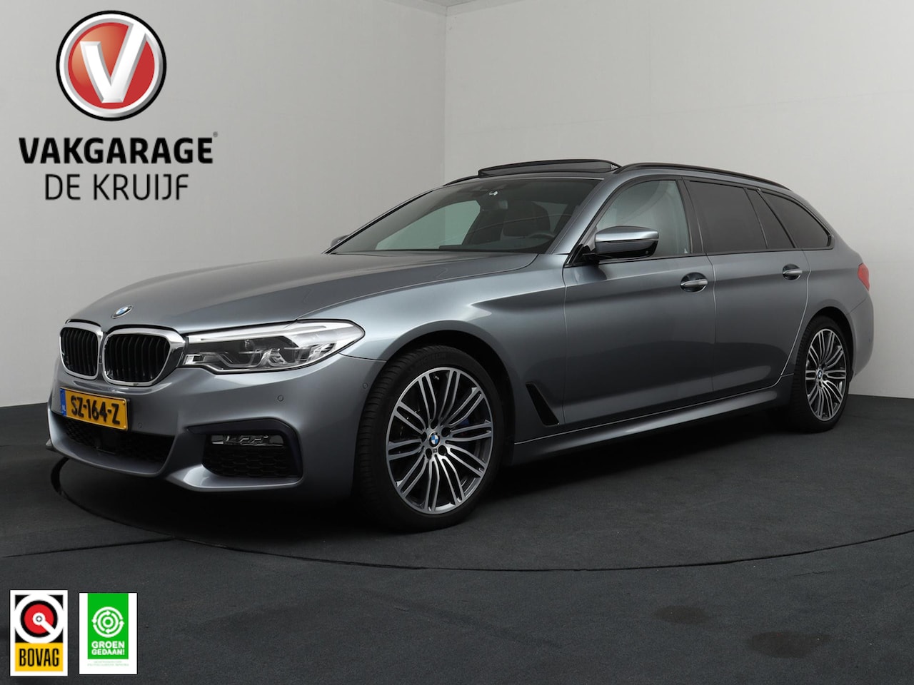 BMW 5-serie Touring - 540i xDrive High Executive | VOL! | Harman Kardon | Panoramadak | Trekhaak | 360° Camera! - AutoWereld.nl