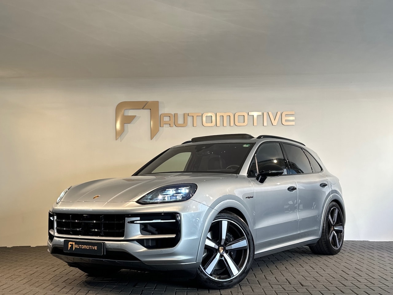 Porsche Cayenne - 3.0 E-Hybrid Pano|Burmester|Sportdesign|HuD - AutoWereld.nl