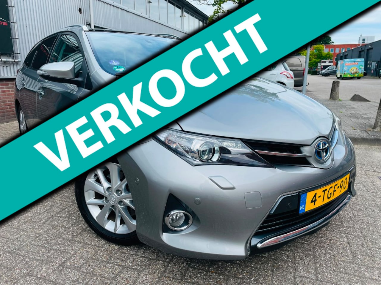 Toyota Auris Touring Sports - 1.8 Hybrid Lease+ PANO XENON PDC - AutoWereld.nl