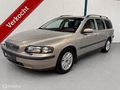 Volvo V70 - 2.4 Comfort Line 2E EIGENAAR / 105.000KM