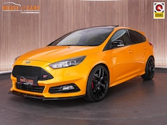 Ford Focus - ST-3 2.0 250pk PERFORMANCE PACK |schuif/kantel|Maxton|19" Borbet|Sony|blind spot|Bi-xenon|