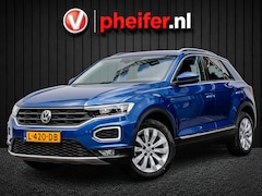 Volkswagen T-Roc - 1.5 TSI 150pk Executive Trekhaak/ Virtual dash/ Sportstoelen/ Stoelverwarming/ Adapt. crui