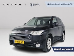 Mitsubishi Outlander - 2.0 PHEV Instyle | Panoramadak | Parkeercamera | Keyless start | Stoelverwarming | Navigat
