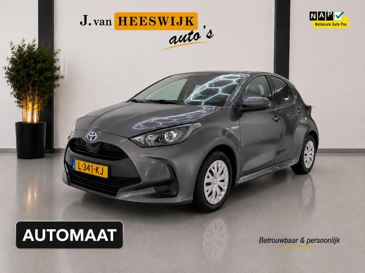 Toyota Yaris - 1.5 Hybrid Active Ecc | Audio | Automaat | Cv op aftsand - AutoWereld.nl