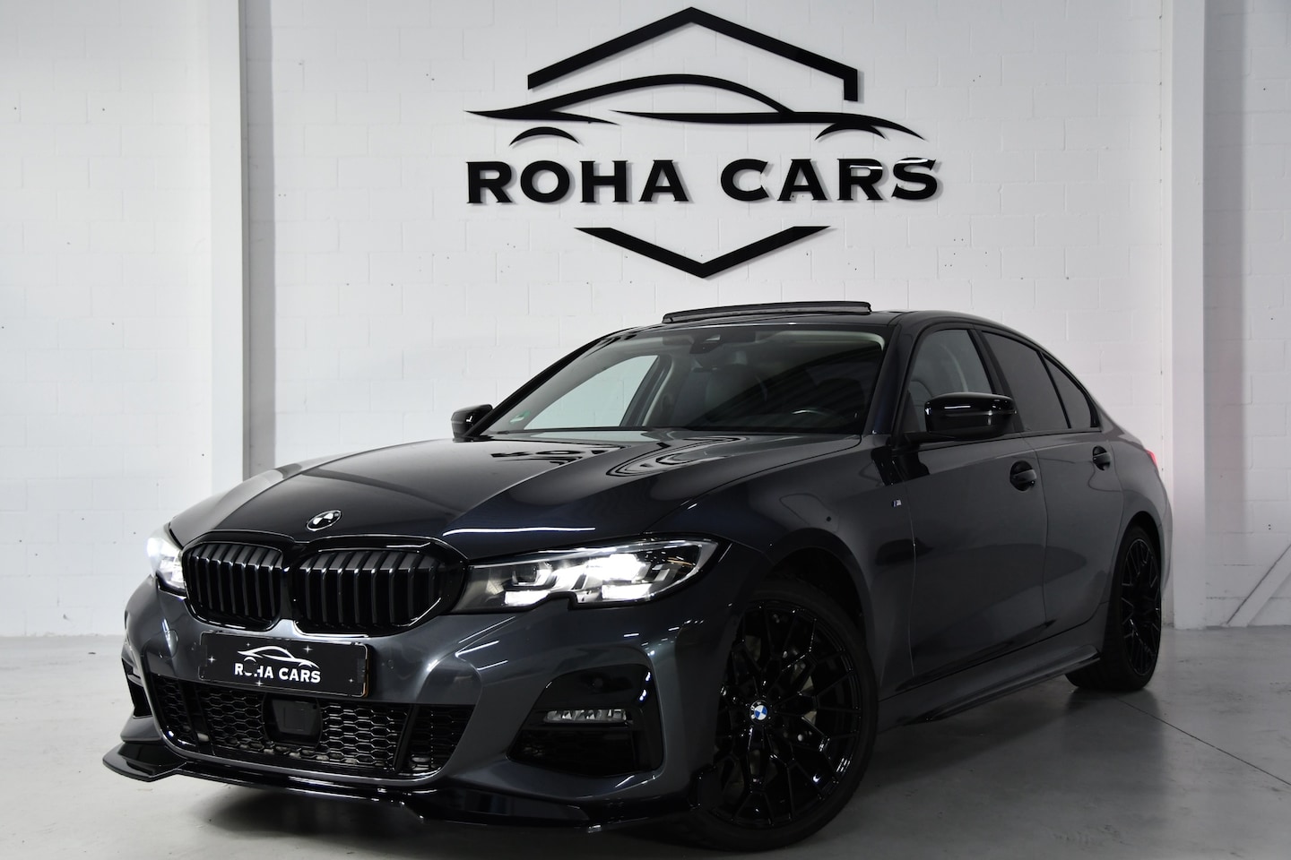 BMW 3-serie - 330i M-Pakket, Pano, Bodykit, Applecarplay - AutoWereld.nl