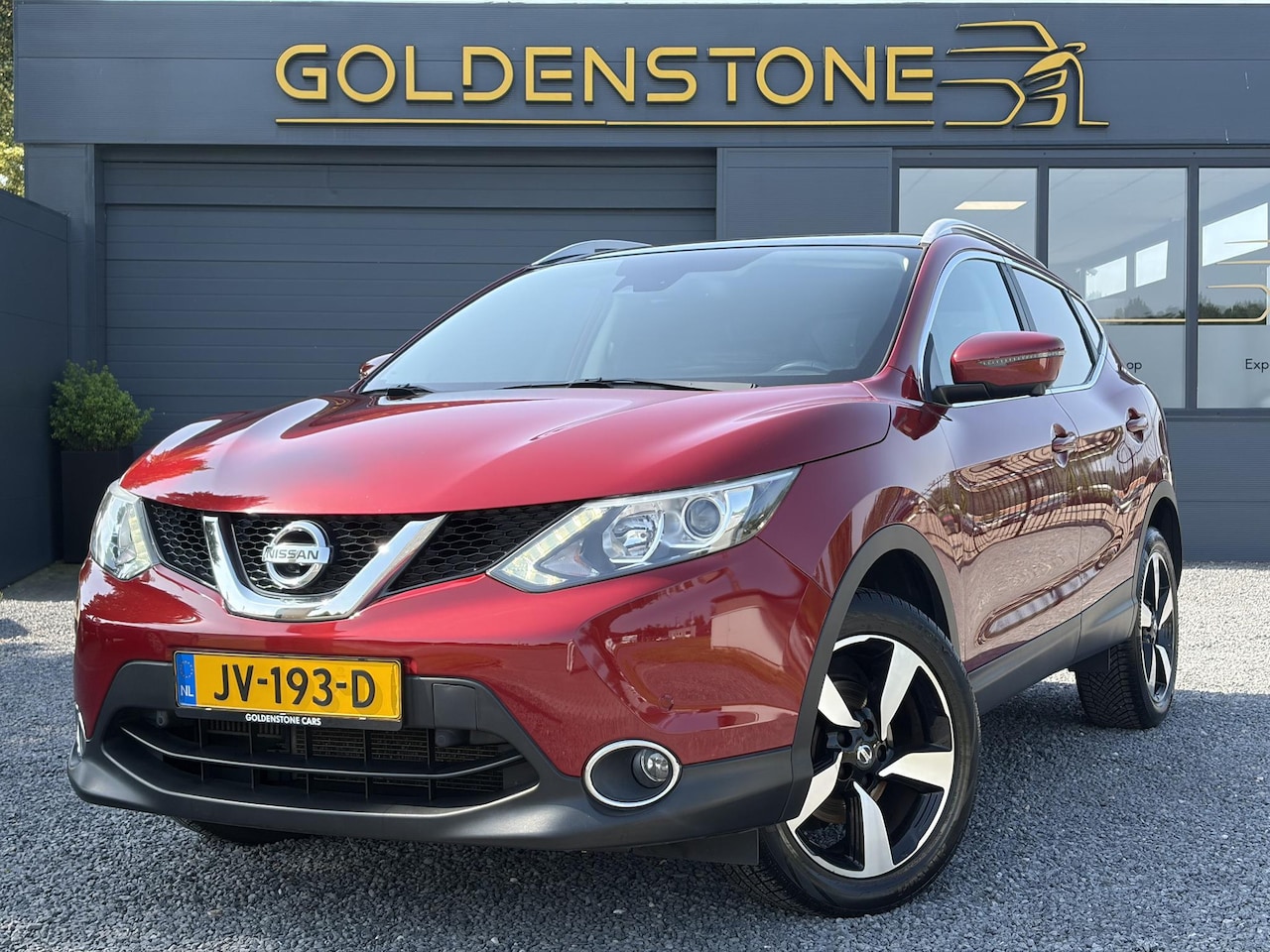 Nissan Qashqai - 1.2 N-Connecta 360°Camera,Pano,Trekhaak,Navi,Clima,Cruise,Pdc V+A,Lm velgen,6 Bak,Dakrails - AutoWereld.nl