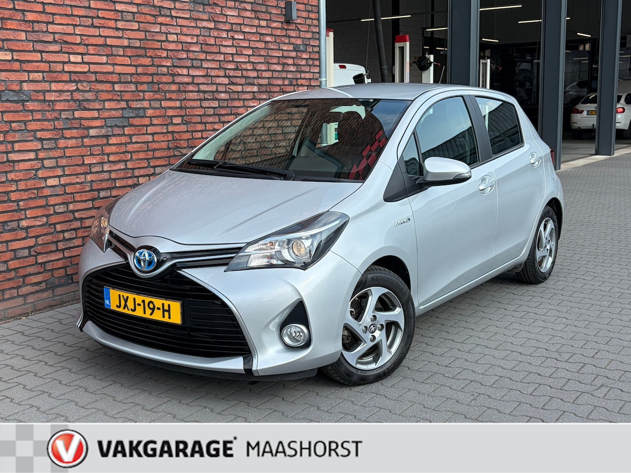 Toyota Yaris - 1.5 Hybrid Comfort Automaat AchteruitrijCam./Clima - AutoWereld.nl