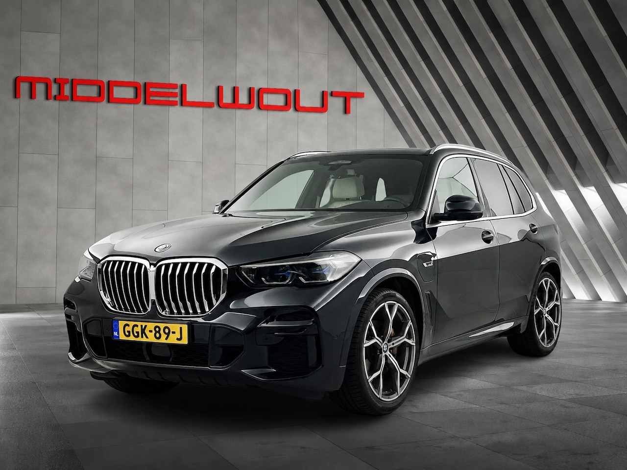 BMW X5 - xDrive45e M-Sport Pano-dak/Stoel Ventilatie/Browers&Wilkins/Luchtvering - AutoWereld.nl
