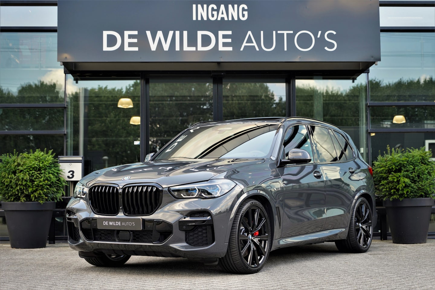 BMW X5 - xDrive45e M-sport Bowers&Wilkins SkyLounge 4-wielsturing Stoelventilatie - AutoWereld.nl