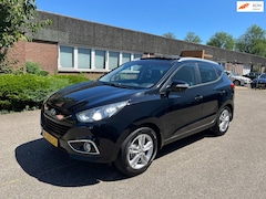 Hyundai ix35 - 2.0i 4WD Business Edition Panodak Trekhaak Navi Cam Boekjes N.A.P