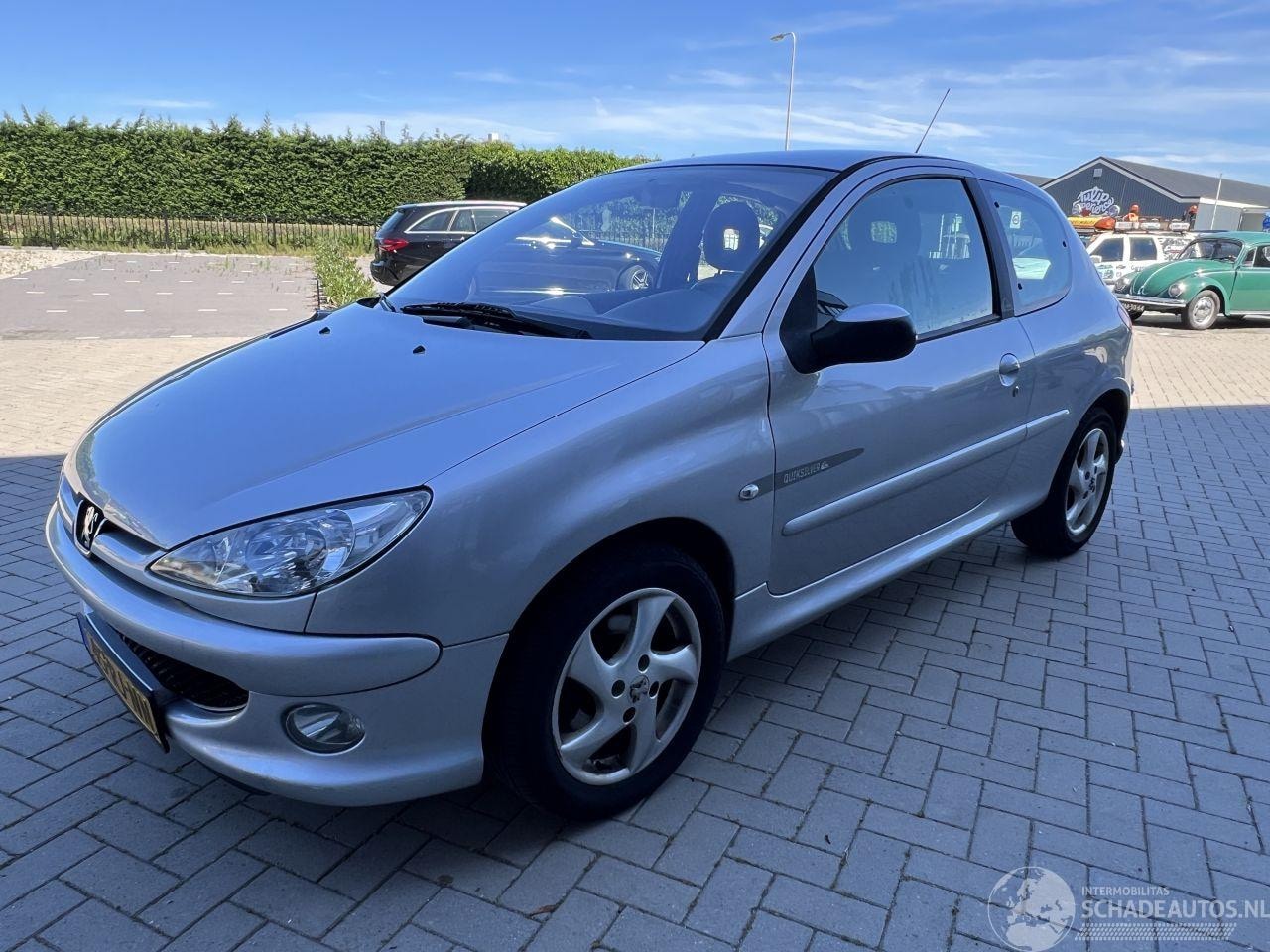 Peugeot 206 - 1.4-16V Quiksilver 112.818 KM!! - AutoWereld.nl