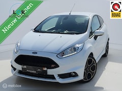 Ford Fiesta - 1.6 ST200 LED|CAMERA|AIRCO|NAVI|LEDER|200PK