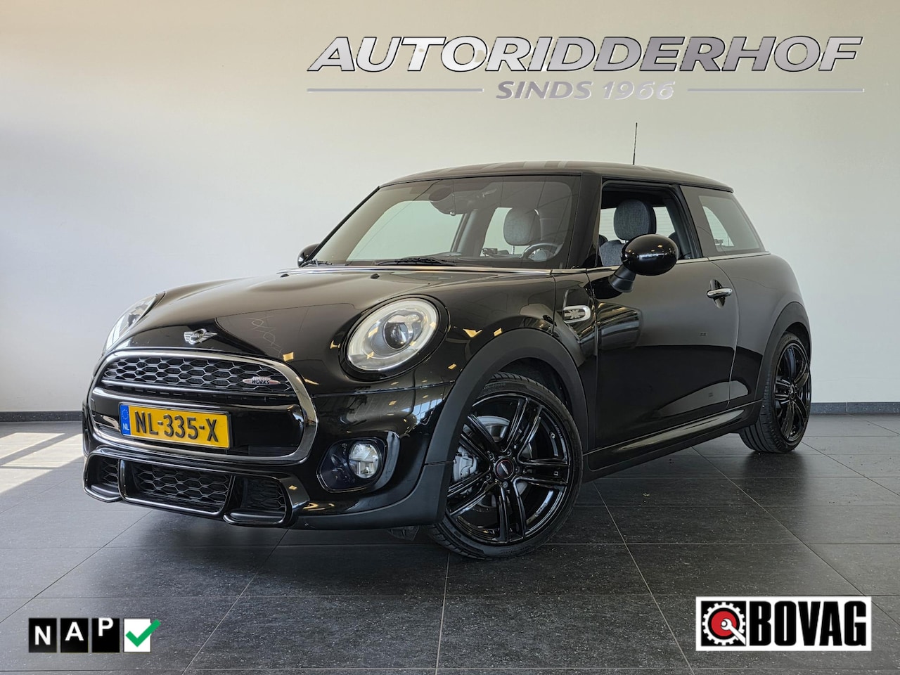 MINI Cooper - 1.5 Kings Cross | Orig. NL | JCW | Keyless | Stoelverwaming | Harman Kardon | 18'' LMV | - AutoWereld.nl